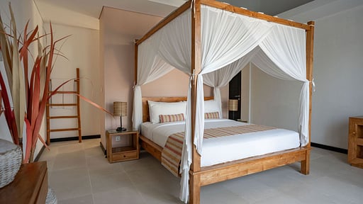 Echo Beach Duo Villa Enam Bedroom 4