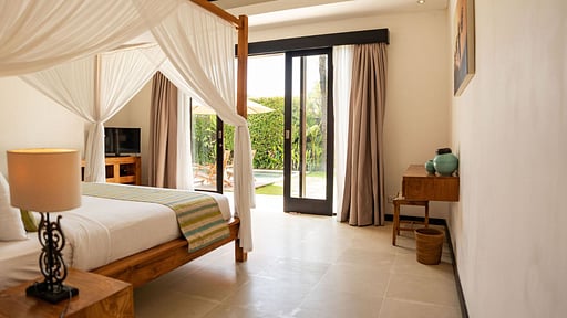 Echo Beach Duo Villa Enam Bedroom 5