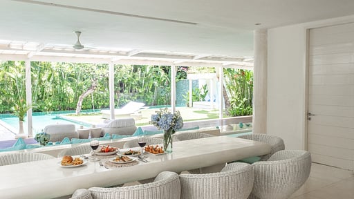 Eden Residence Dining area