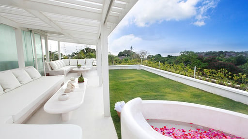 Eden Residence Rooftop lounge