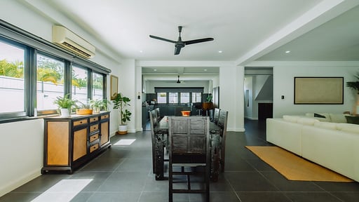 Eden Villa Dining area