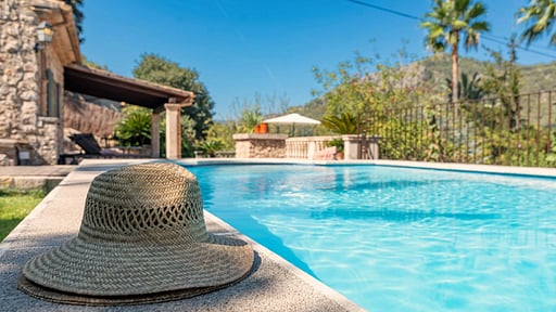 El Coste Felip Swimming pool