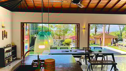 Ellies House Dining area