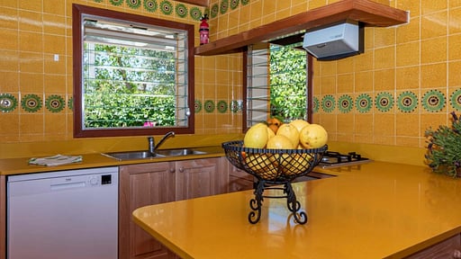 ELS GORGS PETIT Kitchen