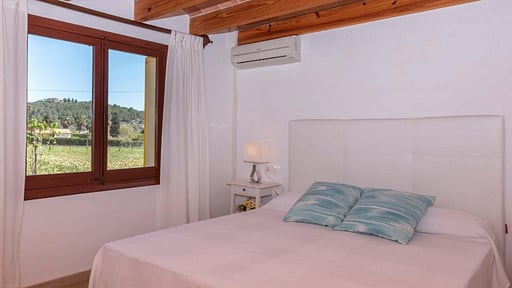 ELS GORGS PETIT Bedroom 1