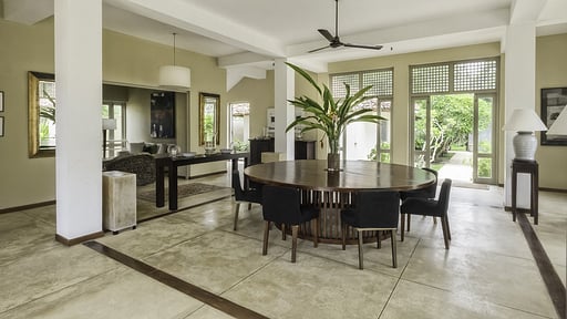 Elysium Villa Dining area