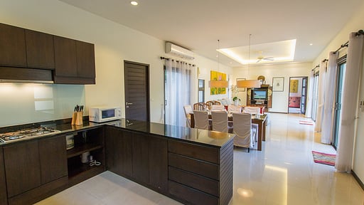 Emerald Villa Kitchen