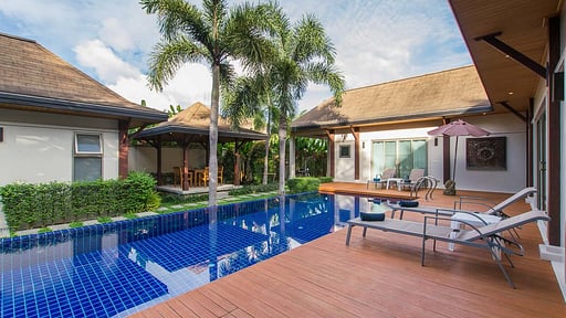 Emerald Villa Swimming pool