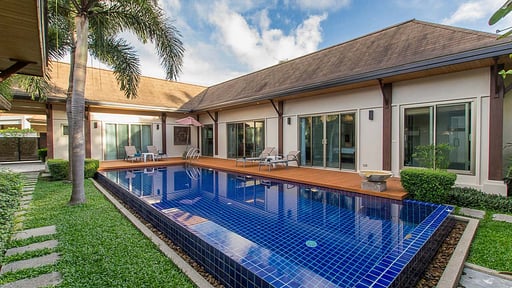 Emerald Villa