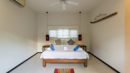 Emerald Villa Bedroom 3