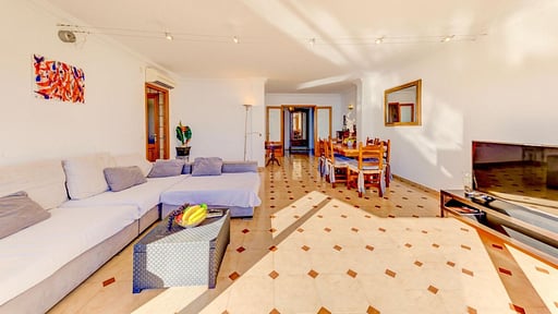 Emma Beachfront Apartment Living room