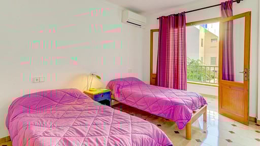 Emma Beachfront Apartment Bedroom 3