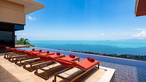 Empress W Villa Swimming pool