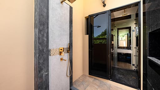 Empress W Villa Bedroom 1