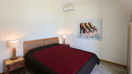 Eolia Beachfront Villa Bedroom 1