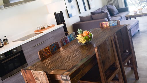 Eolia Beachfront Villa Dining area