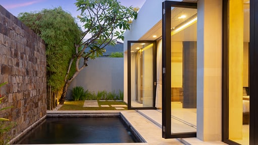 eqUILIBRIA Pool Villa Piscine 1