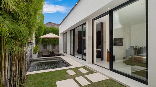 eqUILIBRIA Pool Villa