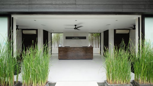 eqUILIBRIA Pool Villa Autres