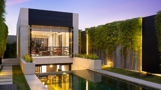 eqUILIBRIA Signature Villa Swimming pool 1