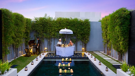 eqUILIBRIA Signature Villa Swimming pool 1
