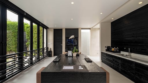 eqUILIBRIA Waterfall Villa Kitchen