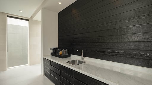 eqUILIBRIA Waterfall Villa Kitchen
