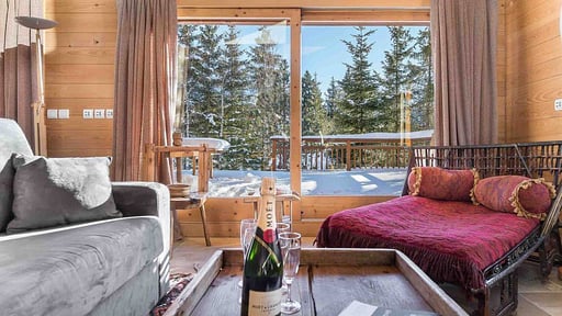 Chalet Eric Salon