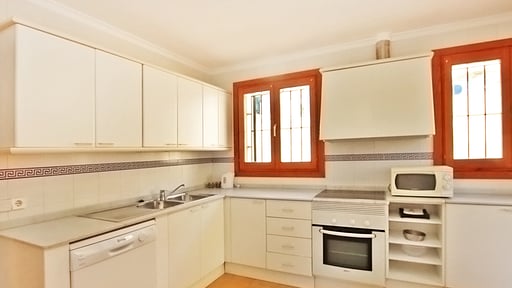 Es Faro House Кухня