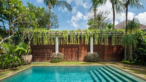 Eshara Villas Swimming pool 2