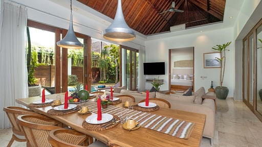 Eshara Villas Dining area 2