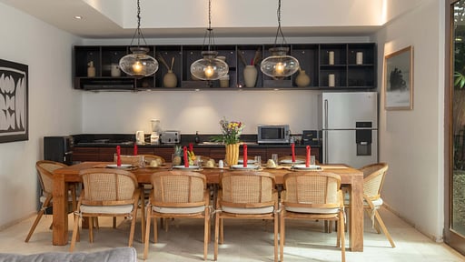 Eshara Villas Dining area 3