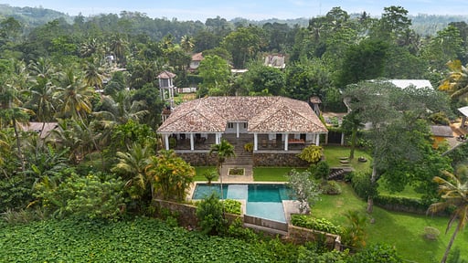 Etamba House Photos aériennes