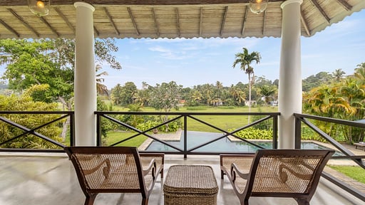 Etamba House Terrasse