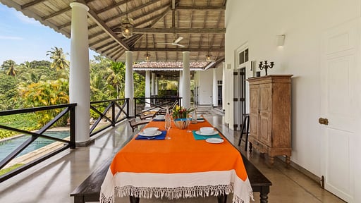 Etamba House Salle à manger