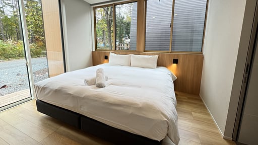 Everglow Chalet Bedroom 1