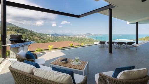 Faa Sang at Verano Residence Terrace/Veranda