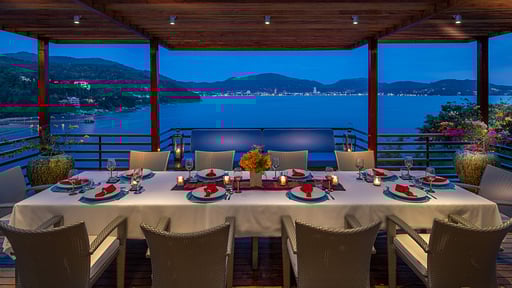 Villa Fah Sai Обеденная зона