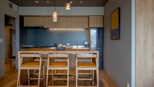 Fenix Furano Deluxe Apartment Dining area