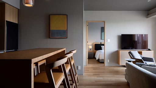 Fenix Furano Deluxe Apartment Dining area