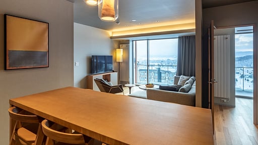 Fenix Furano Deluxe Apartment Dining area