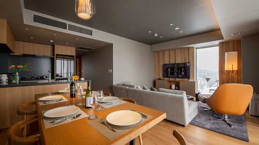 Fenix West Penthouse Suite Apartment Dining area