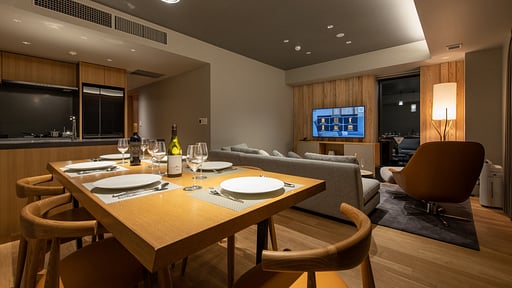 Fenix West Penthouse Suite Apartment Dining area