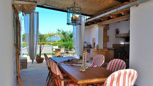 Villa Can Butxaquí Dining area