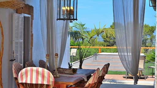 Villa Can Butxaquí Dining area