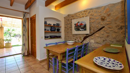 Finca Baragrania Dining area