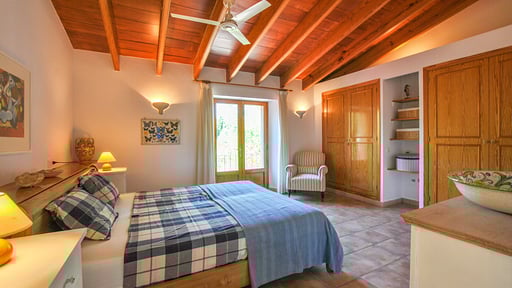 Finca Baragrania Bedroom 1
