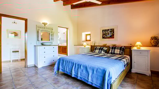 Finca Baragrania Bedroom 1