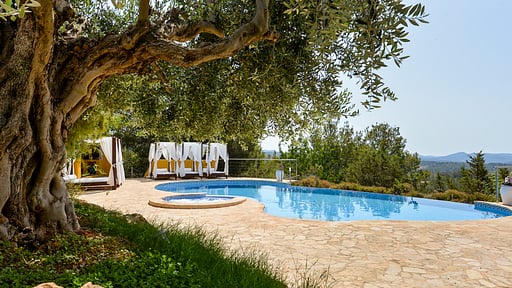 Finca Bella Forada Swimming pool