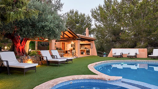 Finca Bella Forada Swimming pool